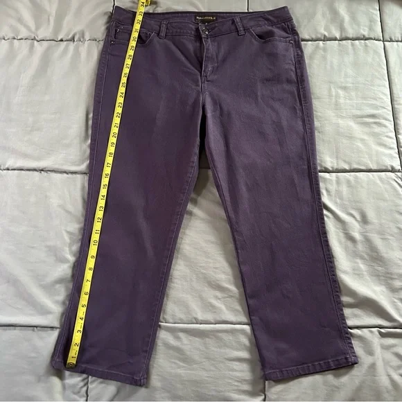 Dana Buchman - Picture 8 of 9